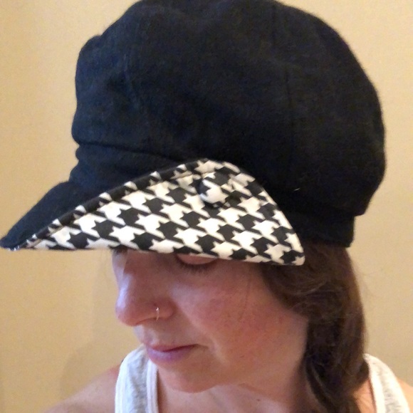 Le Chateau Hat - Picture 2 of 8